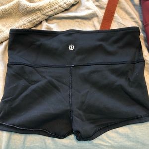 Lulu lemon reversible shorts blue/black size 4
